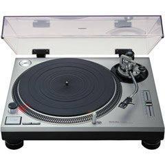 Technics SL-1200MK2 Quartz Synthesizer Direct-Drive Turntable