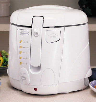 De'Longhi D677UX Cool Touch Deep Fryer with Easy Oil-Drain System